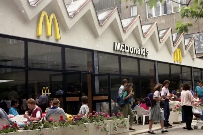 Elém tette a McDonald’s vaníliashake-jét, és azt kérdezte: tud ilyet csinálni?