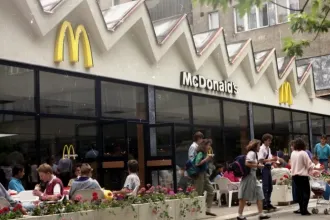 Elém tette a McDonald’s vaníliashake-jét, és azt kérdezte: tud ilyet csinálni?