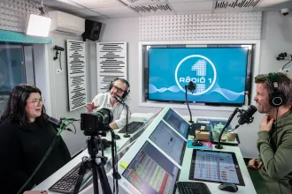 A Balázsék szexuális rekordkísérletről szóló adása miatt 9 milliós bírságot kapott a Rádió 1