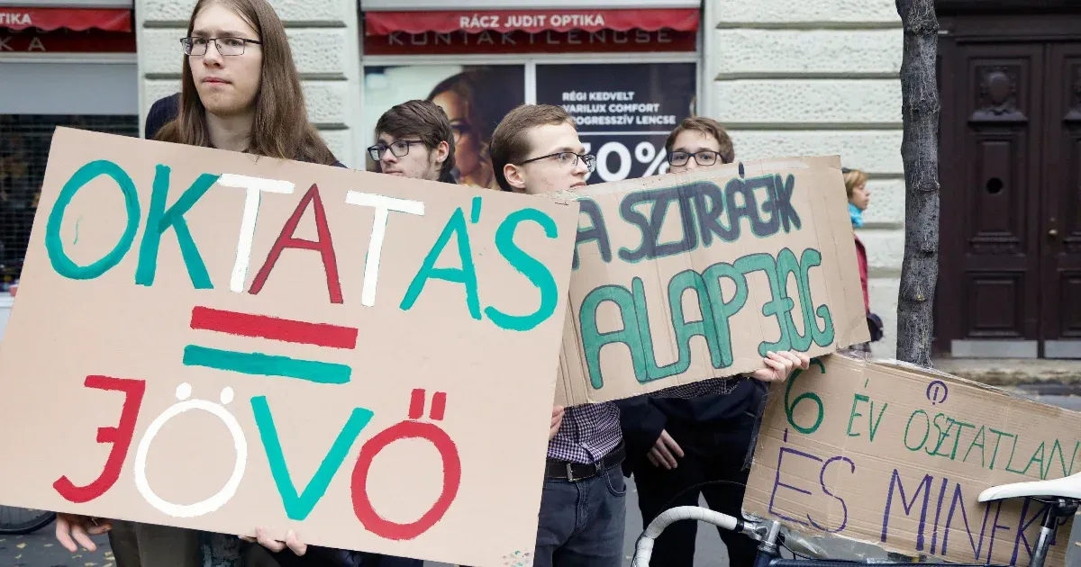 Az ellehetetlenĂtĂ©si törvĂ©ny miatt szakszervezetek Ă©s civil szervezetek közös kiállását kezdemĂ©nyezte a PDSZ