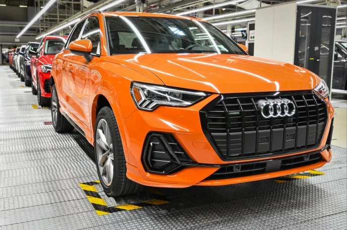 Győrből az ingolstadti főüzembe költözteti a gyártás egy részét az Audi