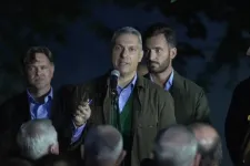 Lázár János: A gyöngeség jele, ha valaki ököllel és a másik elhallgattatásával akar politikai előnyt szerezni