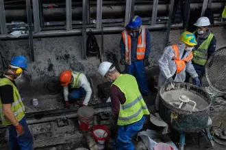 Gyengélkedik a munkaerőpiac, tízezrekkel dolgoznak kevesebben, mint egy éve