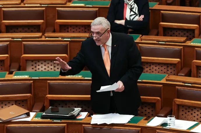 Már el is indult a tőke kimenekítése Magyarországról az ellehetetlenítési törvény miatt