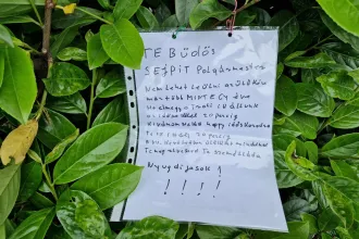 „Te Büdös Sejpit Polgármester” – levelet hagyott egy lakó Soproni Tamásnak, a polgármester teljesítette a kérését