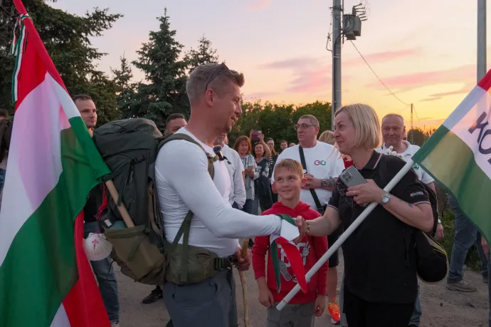 Magyar Péter Nagyváradra érkezik: szombaton zárul az egymillió lépés az erdélyi magyarokért akció