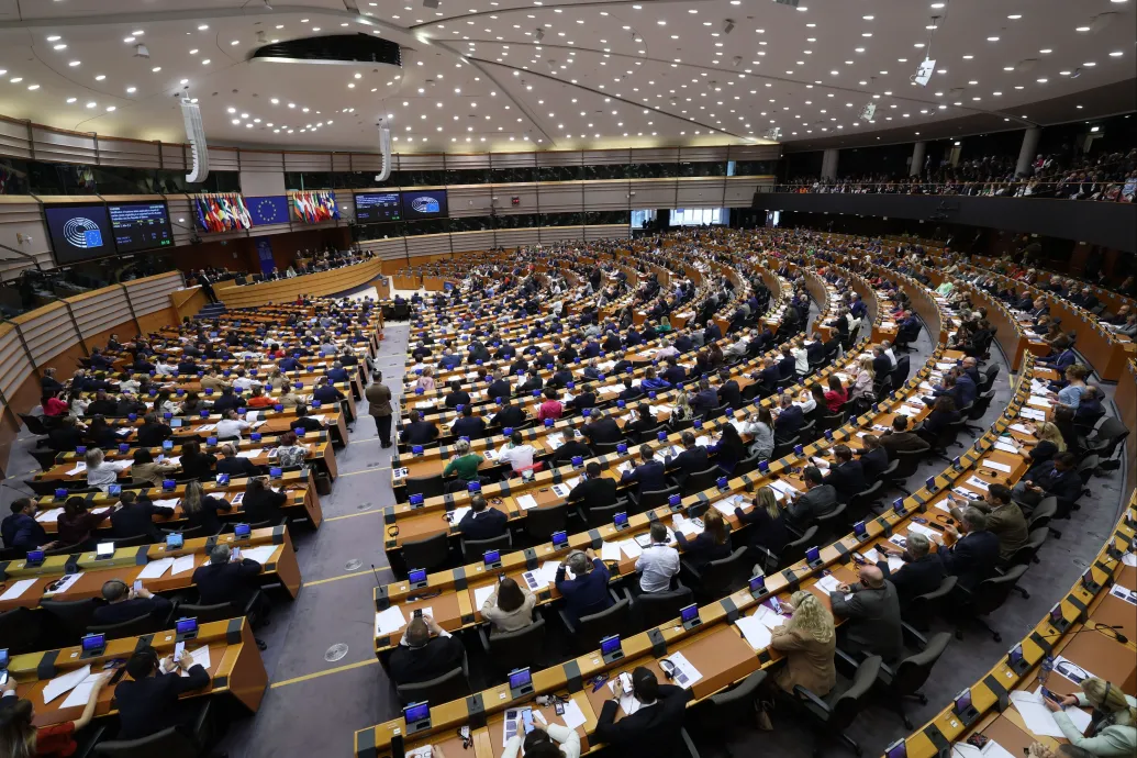 26 MEPs call for the freezing of all EU funds intended for Hungary