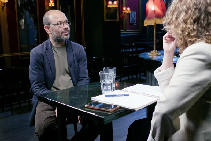 Máthé Zsolt: A szerzőtársam nem tehet arról, hogy én mennyire utálom a rendszert, és ennek hogy adok hangot