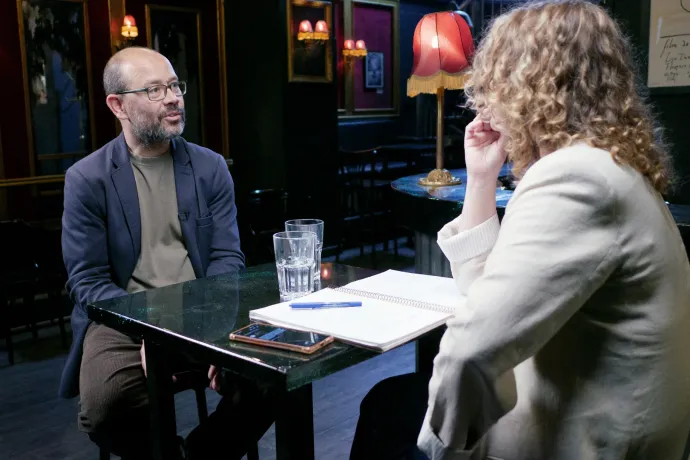 Máthé Zsolt: A szerzőtársam nem tehet arról, hogy én mennyire utálom a rendszert, és ennek hogy adok hangot
