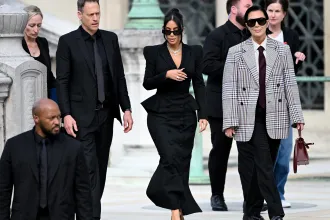 Bűnösnek ítélte a Kim Kardashiant kirabló nagypapabanda tagjait a párizsi bíróság