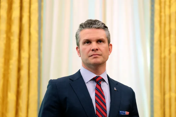 Mostantól csak külön engedéllyel és kísérővel tartózkodhatnak újságírók a Pentagon épületében