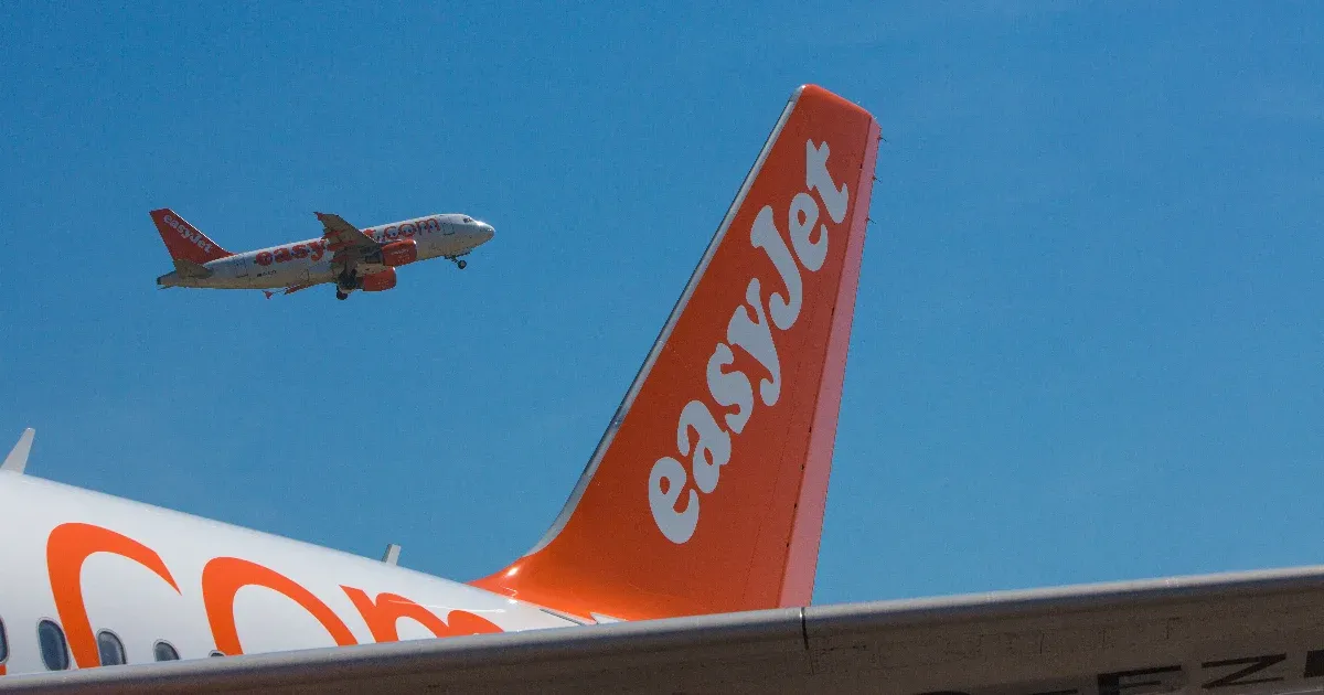 Kényszerleszállást hajtott végre egy EasyJet-járat, mert egy utas a fejébe vette, hogy bomba van a gépen