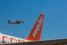 Kényszerleszállást hajtott végre egy EasyJet-járat Frankfurtban, mert egy utas a fejébe vette, hogy bomba van a gépen