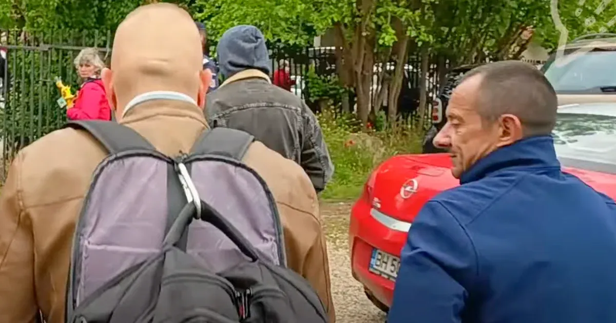 A NER-es Viastein dolgozójának mondta magát a Magyar Péter nagyváradi beszédét megzavaró egyik tüntető