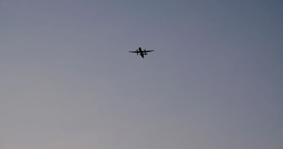 Menet közben akarta kinyitni valaki egy Tokióból Houstonba tartó repülő ajtaját