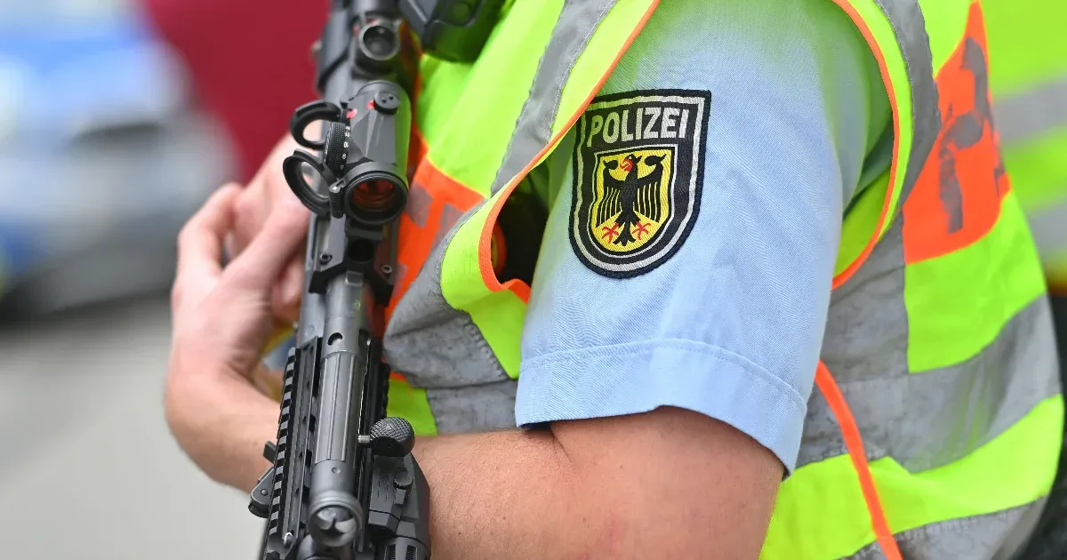 Több mint húsz iskola kapott bombafenyegetést Ausztriában
