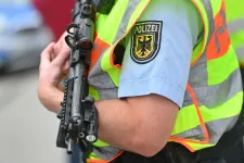 Több mint húsz iskola kapott bombafenyegetést Ausztriában