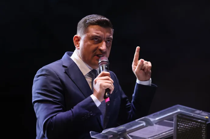 Petícióban kérik a diszkriminációellenes tanácsot, hogy büntesse meg Simiont a nőkkel kapcsolatos kijelentéséért