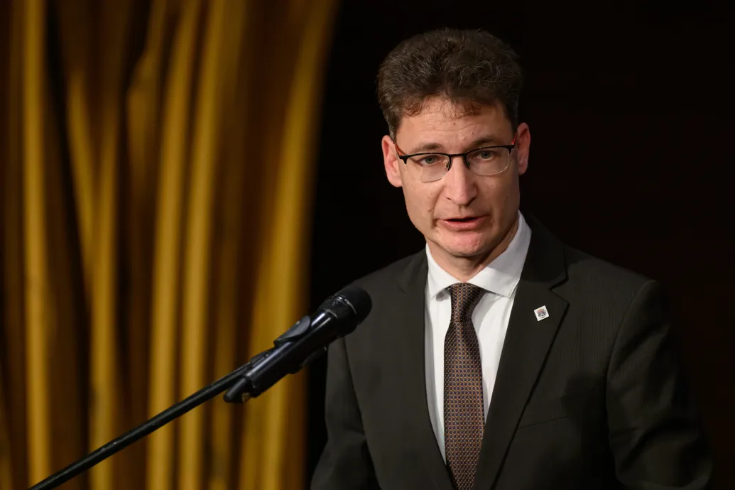 Cser-Palkovics biztos volt benne, hogy Garancsi a várost fogja zsarolni, ha kiesik a Fehérvár