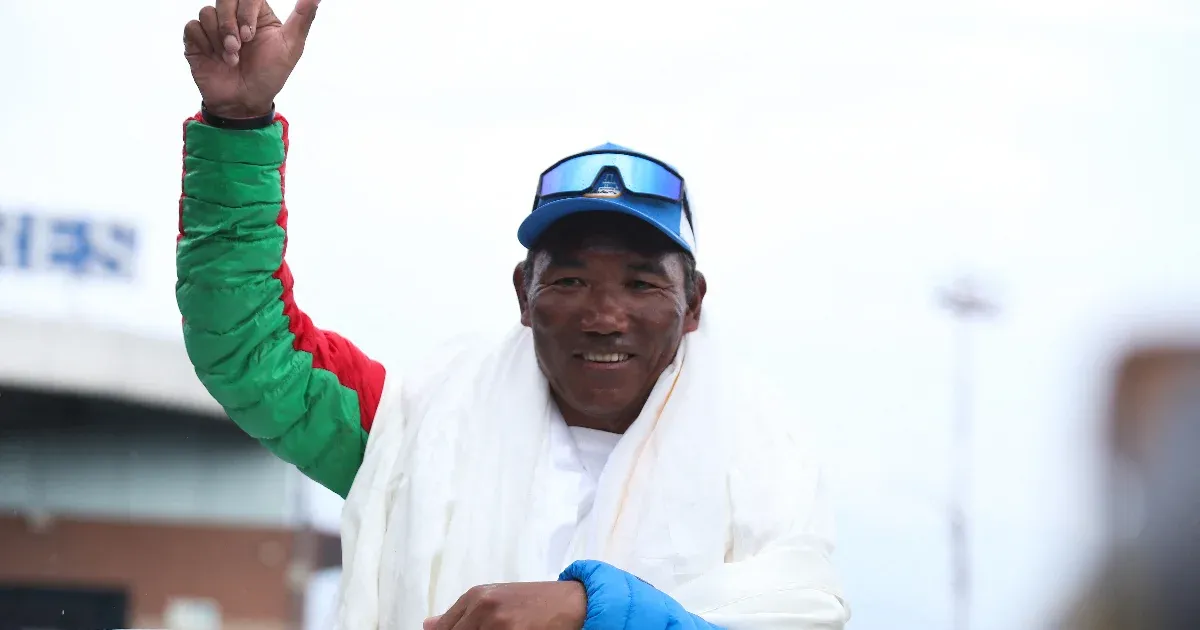 Kami Rita serpa 31. csúcsmászásával új világrekordot állított fel az Everestnél Kami Rita serpa 31. csúcsmászásával új világrekordot állított fel az Everestnél
