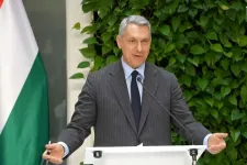 Lázár úgy beszélt az uniós pénzekről, hogy az unión kívüli Norvégia pénzét hozta példaként