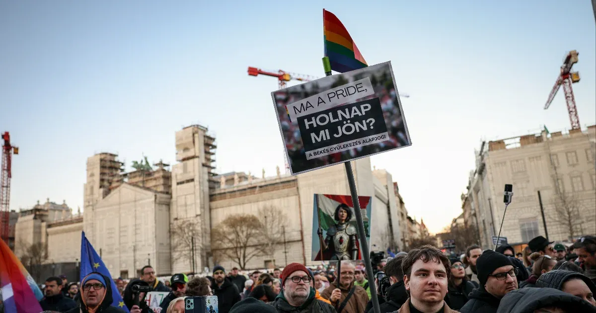 17 EU-tag kéri a magyar hatóságokat, hogy vizsgálják felül az LMBTIQ-ellenes lépéseket