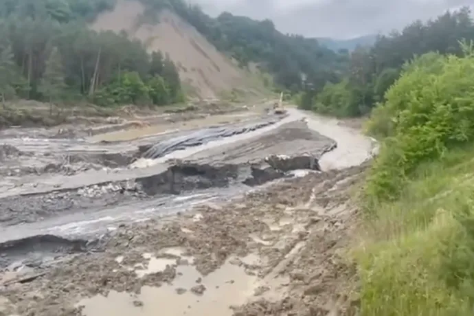 Elöntheti a víz a híres parajdi sóbányát