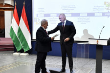 Most már a kkv-támogatási programot is kampányüzemmódra állíthatják