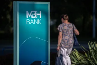 Hétvégére leáll az MBH Bank, pont a fontos adózási határidők idejére