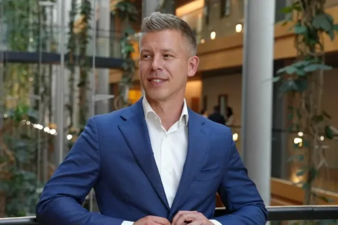 Magyar azt állítja, hogy a kémkedés miatt letartóztatott ukrán állampolgárnak baráti kapcsolata volt Orbán Viktor egyik családtagjával is