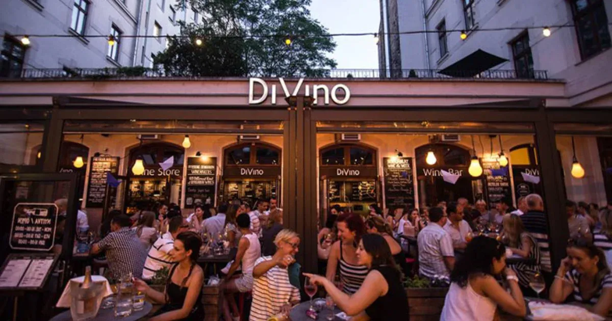 Tizenkét év után bezár a DiVino a Gozsdu udvarban