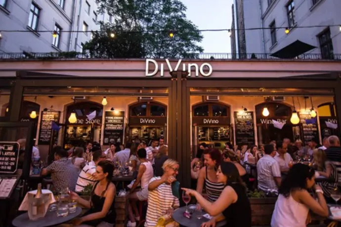 Tizenkét év után bezár a DiVino a Gozsdu udvarban