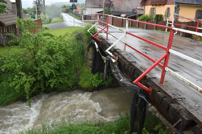 A megáradt Korond-patak – Fotó: Tőkés Hunor / Transtelex