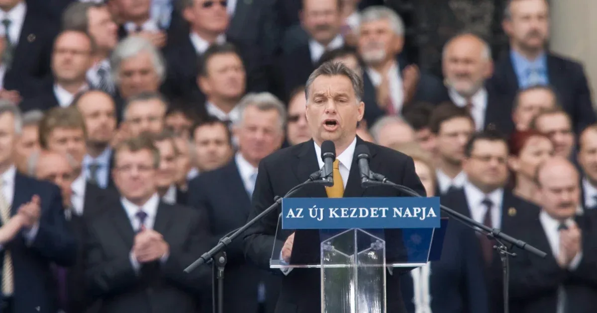 Orbán épp 15 éve hirdette meg azt a rendszerváltást, amire most Magyar Péter pályázik