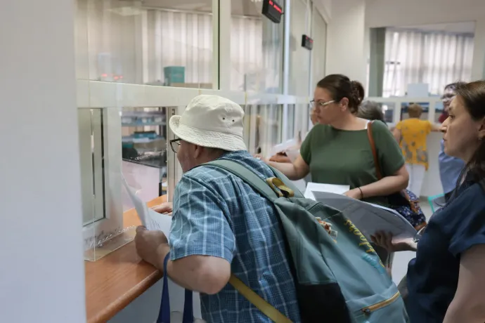 Pótolják-e a közalkalmazottak a hídnapokat, vagy csak a jelenléti ívet írják alá?