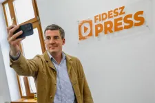 Kocsis Máté szerint csak azok a fideszesek nem adták a nevüket az ellehetetlenítési törvény beterjesztéséhez, akik épp nem voltak ott