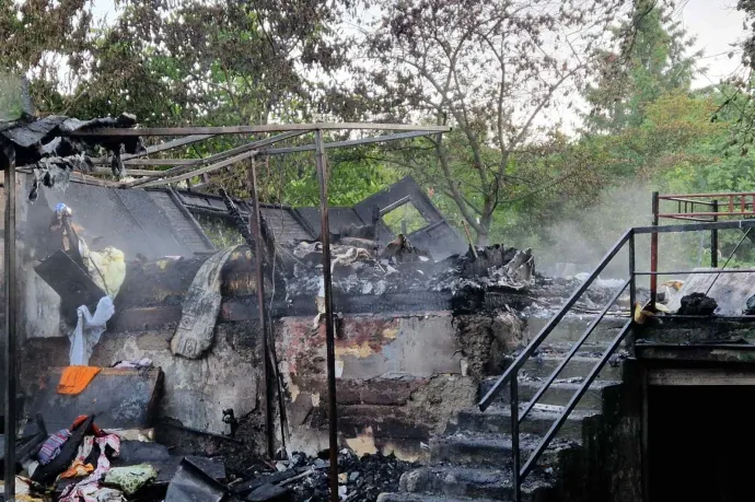Felrobbant a gázpalack, bent égett egy idős nő a faházban Pilisborosjenőn