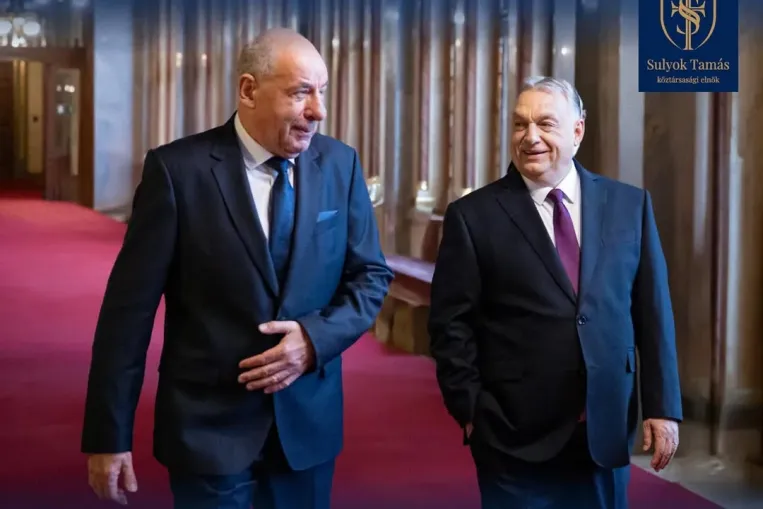 Boldog születésnapot kívánt Orbán „Hajóskapitány” Viktornak Sulyok Tamás