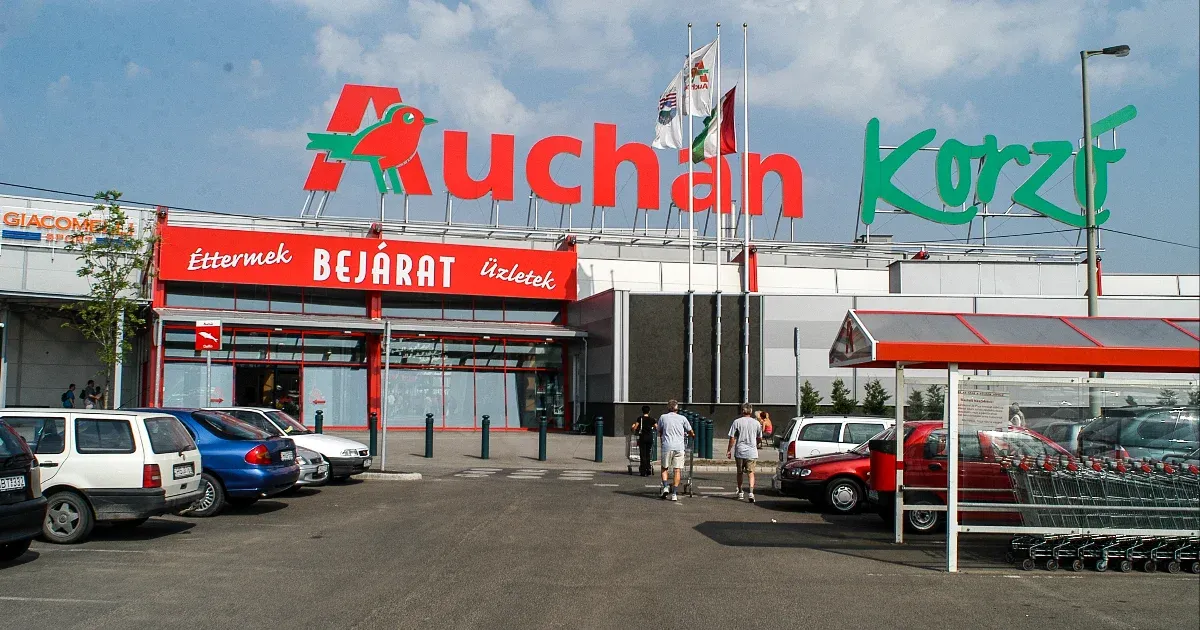 Közel tizenkétszeresére növelte nyereségét az Auchan egy év alatt