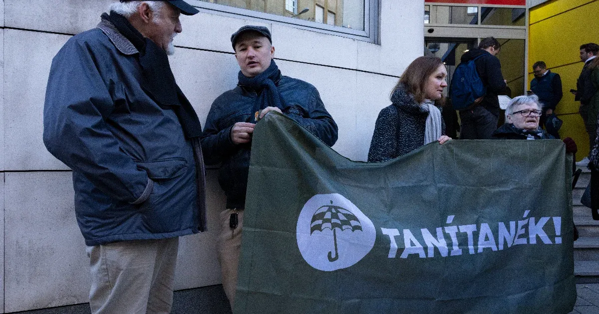 Kölcseys kirúgott tanárok: Arra kérjük Magyar Pétert, hogy a felajánlott összeget a Tanítanék Mozgalomnak juttassa el!