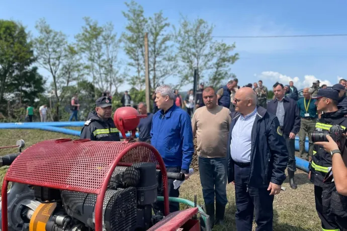 Predoiu is meglátogatta az árvíz sújtotta Kovászna megyét