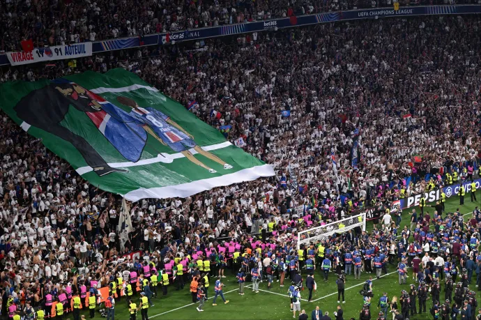 Szívbemarkoló üzenetet kapott a lelátóról a PSG-vel is BL-győztes edző, Luis Enrique