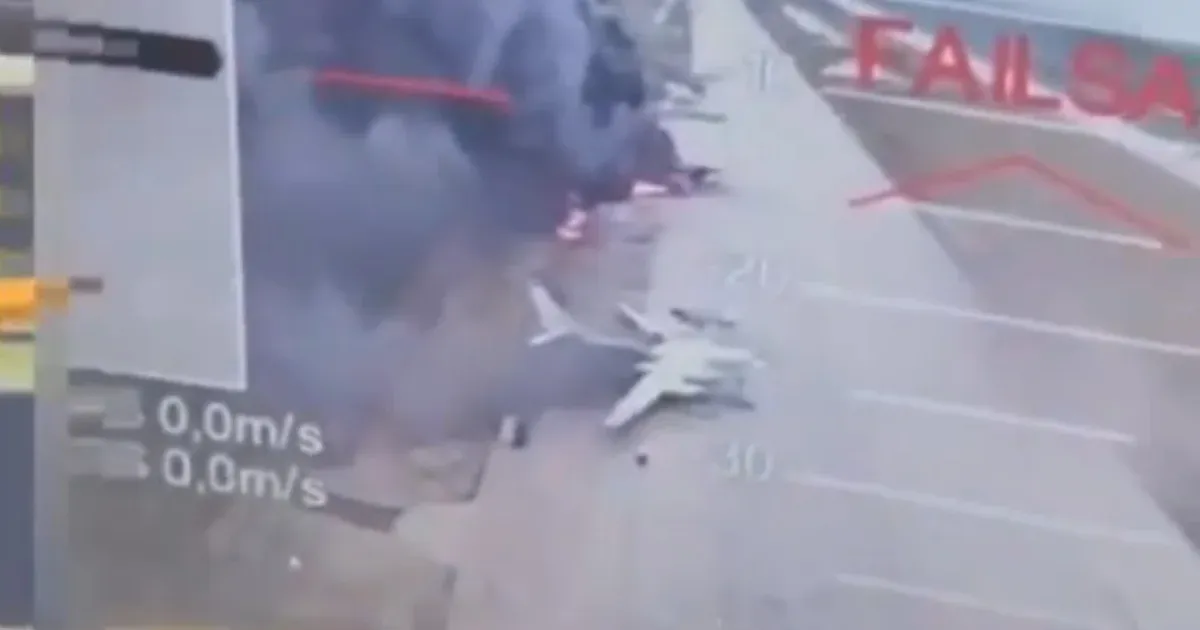 Fontos orosz légi támaszpontokra mért dróncsapást Ukrajna, több tucat bombázó megsemmisülhetett