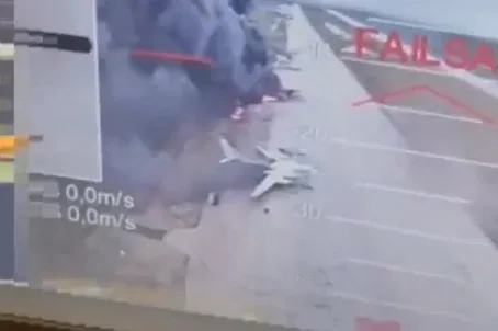 Fontos orosz légi támaszpontokra mért dróncsapást Ukrajna, több tucat bombázó megsemmisülhetett