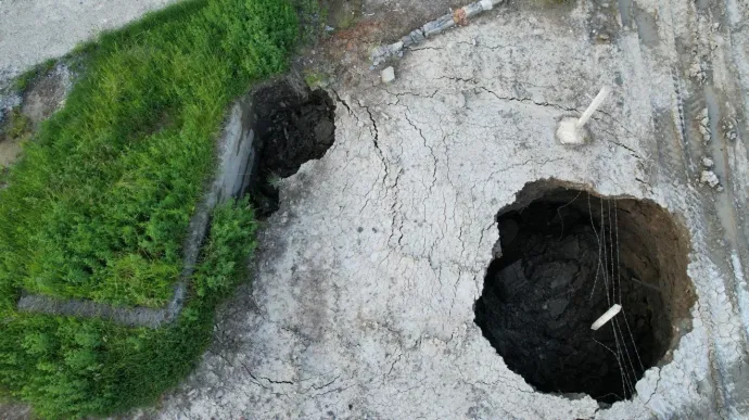Drónfelvételek a keletkező beomlásokról – Hargita Megye Tanácsa