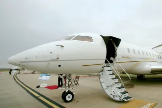 Egy Bombardier Global 5000-es luxusrepülőgép került a Rogánt helikoptereztető cég üzemeltetésébe