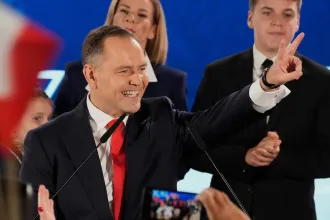 Orbán Nawrockinak: Nagy győzelem Lengyelországnak, nagy győzelem a visegrádi együttműködésnek!
