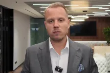 Molnár Áron videóban szólt be Vasvári Vivien ukrajnás videója miatt, Vasvári férje erre perrel kezdett fenyegetőzni