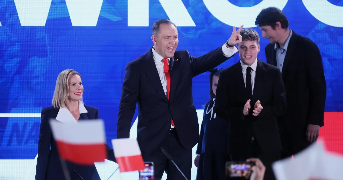 Kaczyński keményvonalas embere állíthatja fejtetőre a lengyel politikát