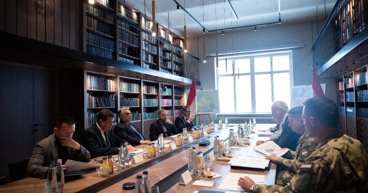 Orbán Viktor: A brüsszeli bürokraták úgy döntöttek, hogy Ukrajnának folytatnia kell a háborút